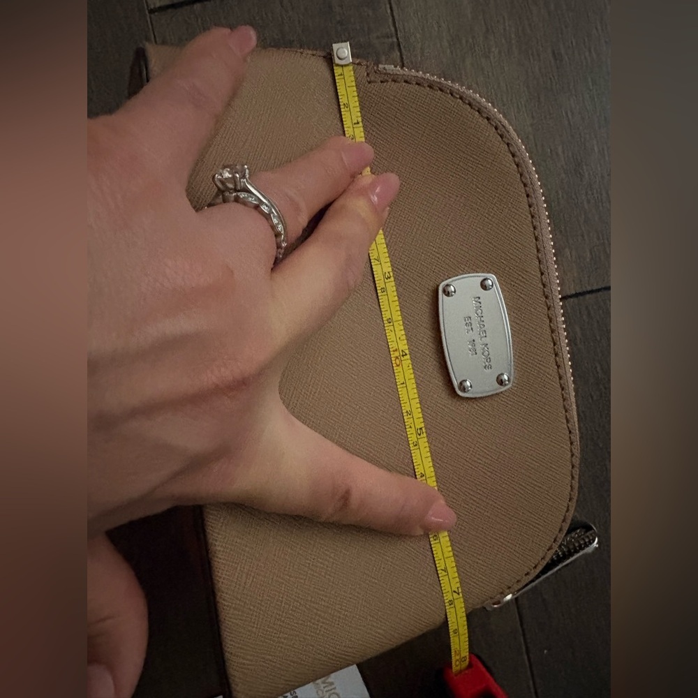 Michael Kors travel pouch - Picture 6 of 7